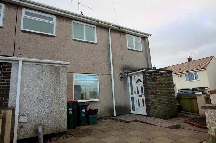 3 Bedroom End Of Terrace House To Rent In Larch Grove, Llanmartin, Newport. NP18