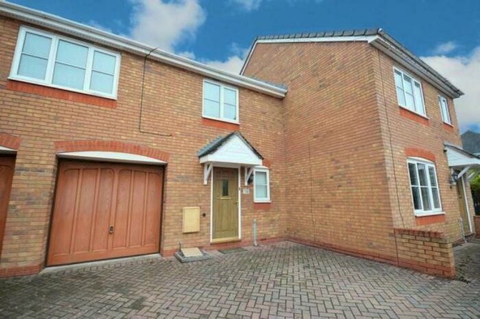 2 Bedroom Property To Rent In Marshfield, Dickens Heath, Solihull, West Midlands, B90