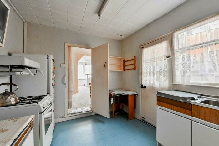 3 Bedroom Terraced House For Sale In Shernhall Street, Walthamstow, London, E17