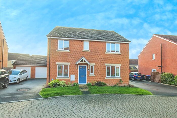 4 Bedroom Detached House For Sale In Pontefract Avenue, Trowbridge, BA14