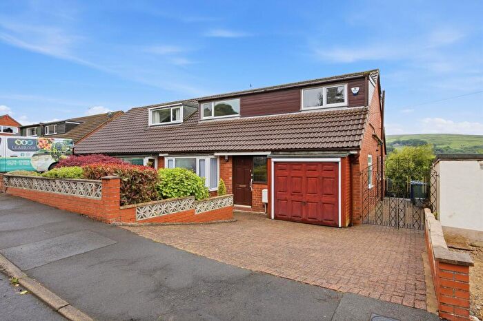 3 Bedroom Bungalow For Sale In St. Thomas's Road, Rossendale, BB4