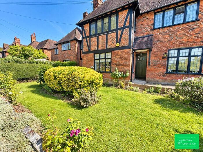 2 Bedroom Maisonette To Rent In Edmunds Walk, N2