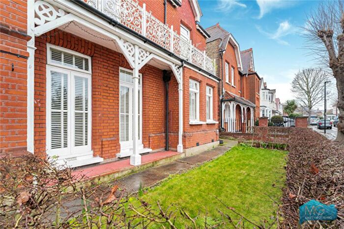 3 Bedroom Apartment For Sale In Hurst Road, London, N21