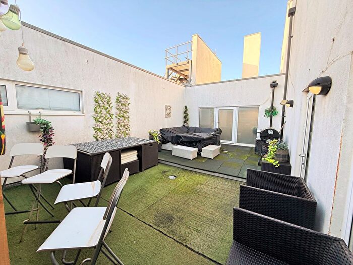 2 Bedroom Flat For Sale In Stone Street, Brighton, BN1