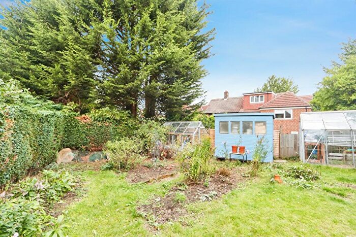 2 Bedroom Semi-Detached House For Sale In Woodnook Drive, Leeds, LS16