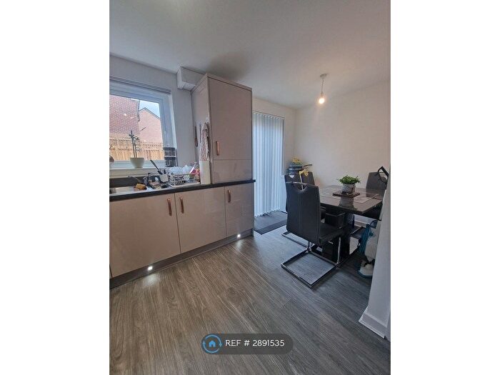 3 Bedroom Terraced House To Rent In Target Crescent, Glasgow, G53