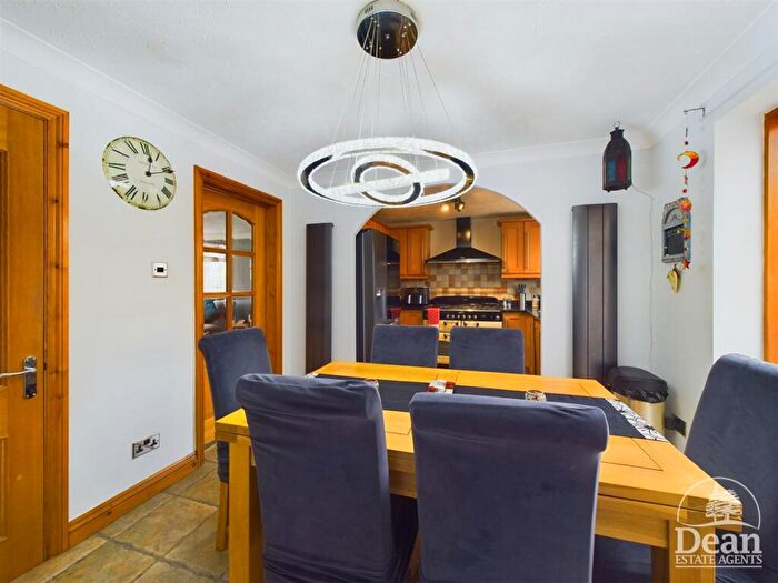 4 Bedroom Detached House For Sale In The Spires, Lydney, GL15