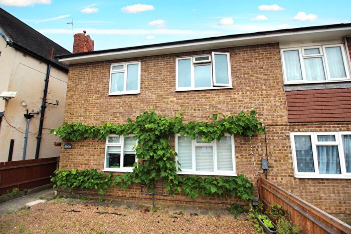 2 Bedroom Flat To Rent In Madrid Road, Guildford, GU2