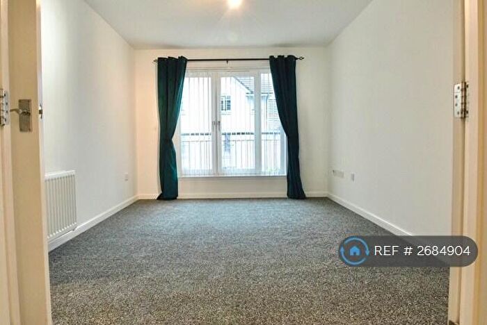 2 Bedroom Flat To Rent In Moreland Place, Stirling, FK9