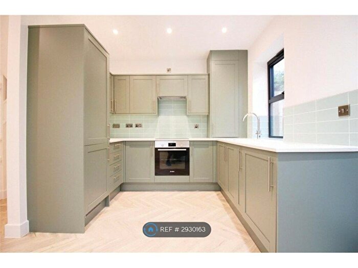 3 Bedroom End Of Terrace House To Rent In Mount Pleasant, Reading, RG1