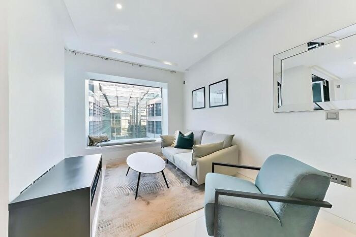 1 Bedroom Flat To Rent In Sugar Quay - Th Floor, City Of London, EC3R