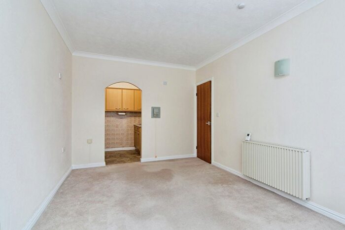 1 Bedroom Flat For Sale In Gloddaeth Avenue, Llandudno, Conwy, LL30