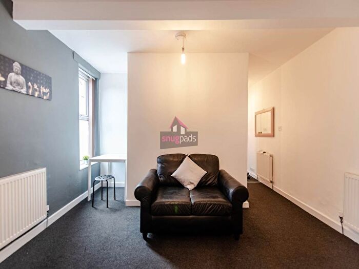 1 Bedroom Flat To Rent In Barrfield Road, Salford, M6