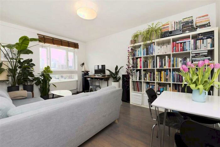 2 Bedroom Flat To Rent In Diss Street, Bethnal Green, E2