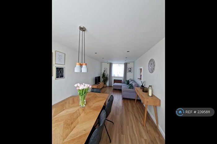 2 Bedroom Terraced House To Rent In Odencroft Road, Slough, SL2