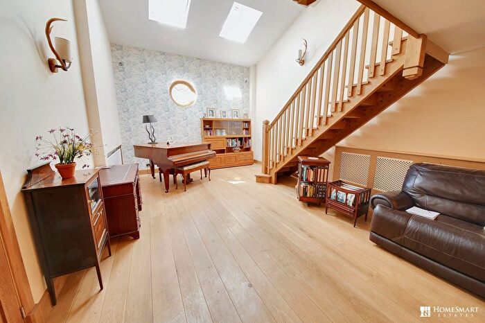 2 Bedroom Detached House To Rent In The Barn, New Pool Farm, Cheese Hill Lane, Norley, WA6