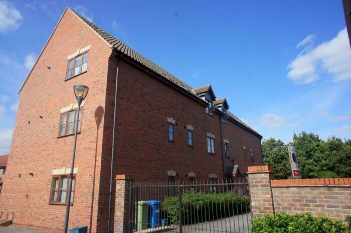 2 Bedroom Apartment To Rent In Perivale, Monkston Park, Milton Keynes, MK10