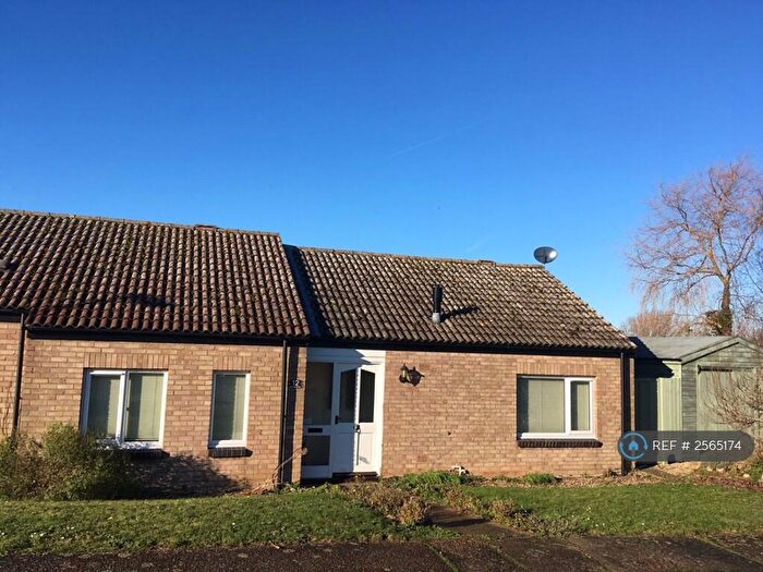 3 Bedroom Bungalow To Rent In Crofts Close, Burnham Market, PE31