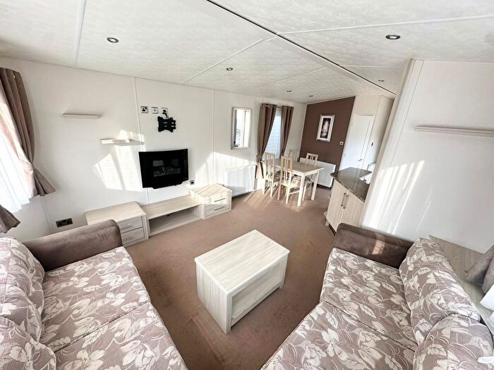 2 Bedroom Mobile/park Home For Sale In Capernwray, Carnforth, LA6