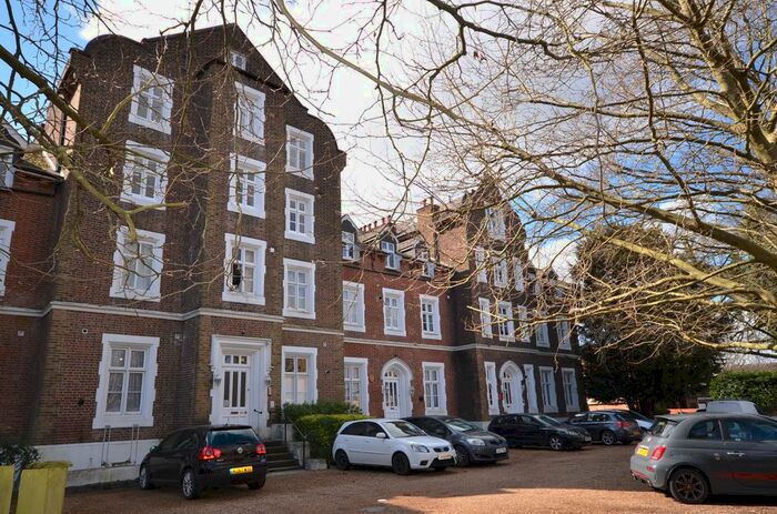 1 Bedroom Flat To Rent In Upton Park, Slough, SL1