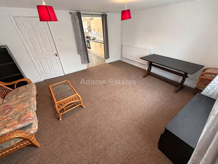 3 Bedroom Flat To Rent In Oxford Road, Reading, RG1