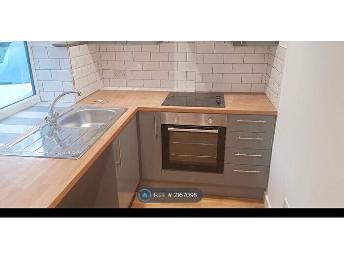 2 Bedroom Flat To Rent In Burlington Street, Weston-Super-Mare, BS23