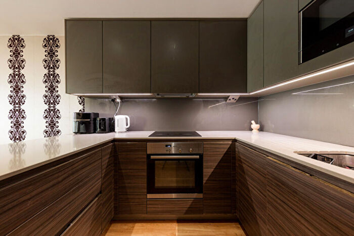 2 Bedroom Flat For Sale In Chapman House, Aerodrome Road, Colindale, London, NW9