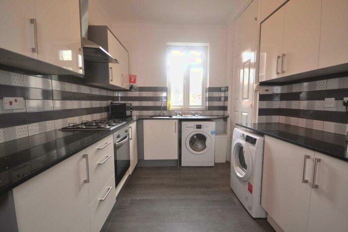 5 Bedroom Terraced House To Rent In Hamilton Road, Reading, RG1