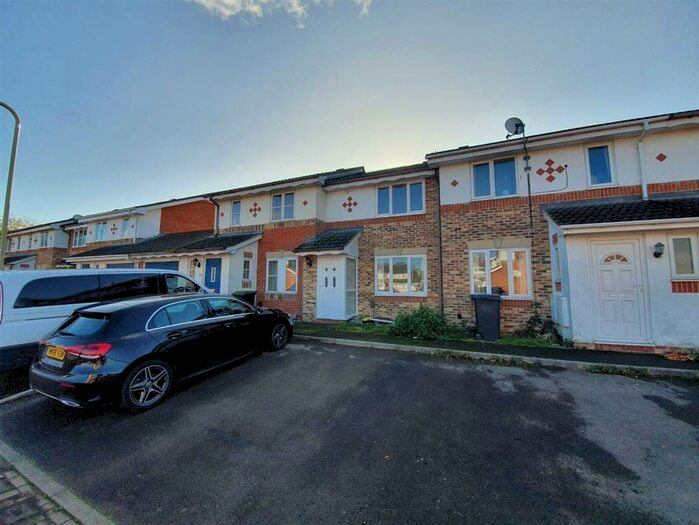 2 Bedroom House To Rent In Spinnaker Close, Gosport, PO13