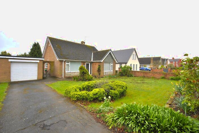 2 Bedroom Detached Bungalow To Rent In Kilham Lane, Branton, Doncaster, DN3