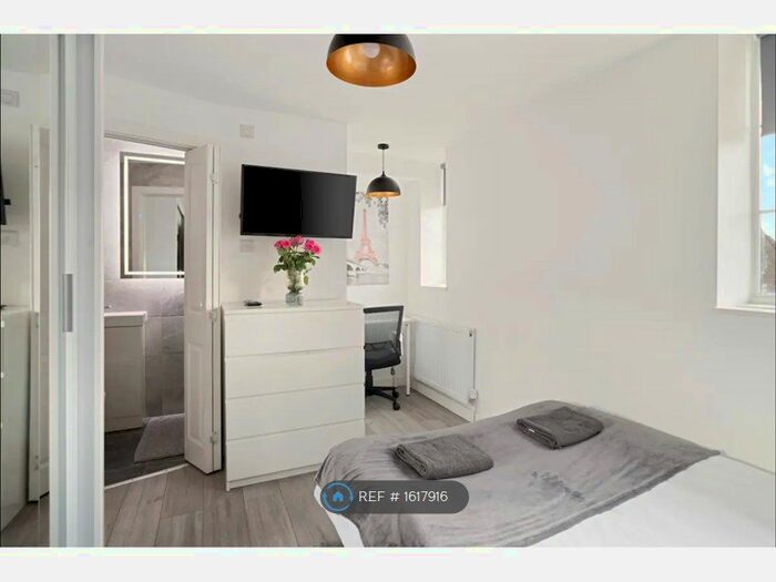 Studio To Rent In Huntingfield Road, London, SW15
