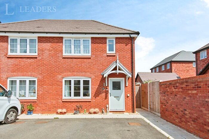3 Bedroom Semi-Detached House To Rent In Hill Crest Road, Tatenhill, Burton-on-Trent, DE13