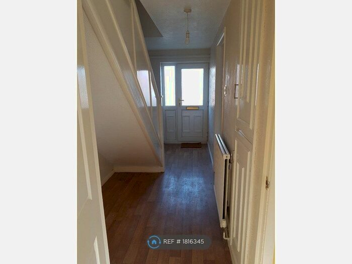 3 Bedroom Semi-Detached House To Rent In Redwood Drive, Cleethorpes, DN35