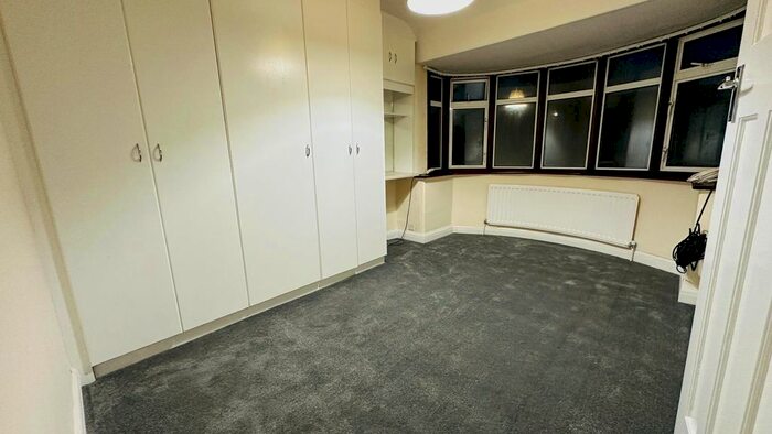 3 Bedroom Semi-Detached House To Rent In Rockford Avenue, Greenford, UB6