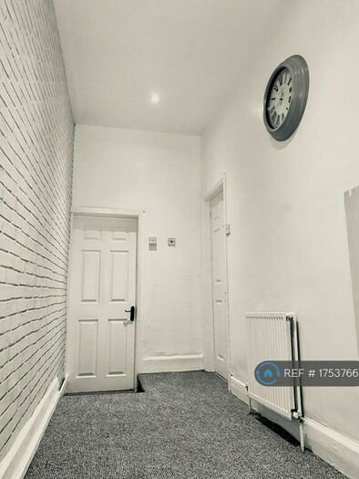 2 Bedroom Flat To Rent In County Road, Liverpool, L4