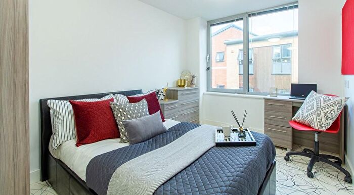 Studio To Rent In Queens Terrace, Southampton, SO14