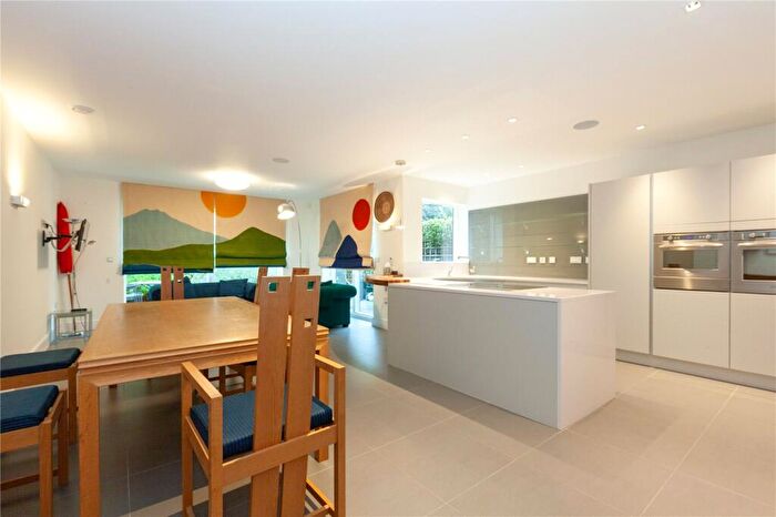 3 Bedroom Semi-Detached House To Rent In Short Let - Stunning Three Bedroom, . Bathroom Contemporary Home, OX2