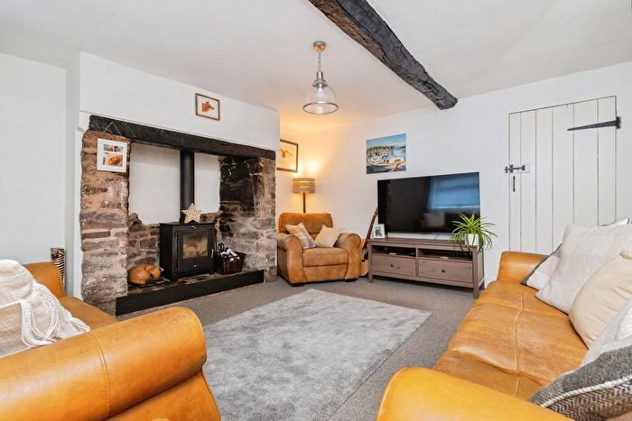 3 Bedroom Terraced House For Sale In Bow, Crediton, EX17