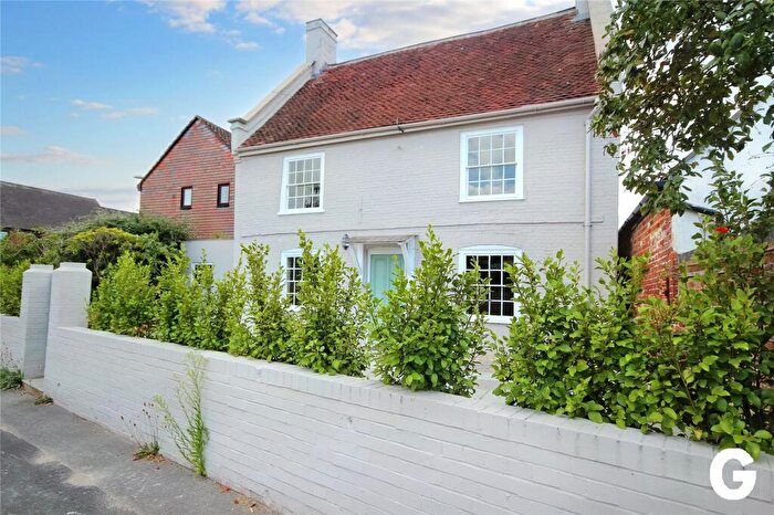 3 Bedroom Detached House To Rent In Southampton Road, Ringwood, BH24