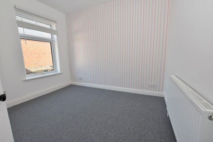 2 Bedroom End Of Terrace House To Rent In Hipper Street West, Brampton, Chesterfield, S40