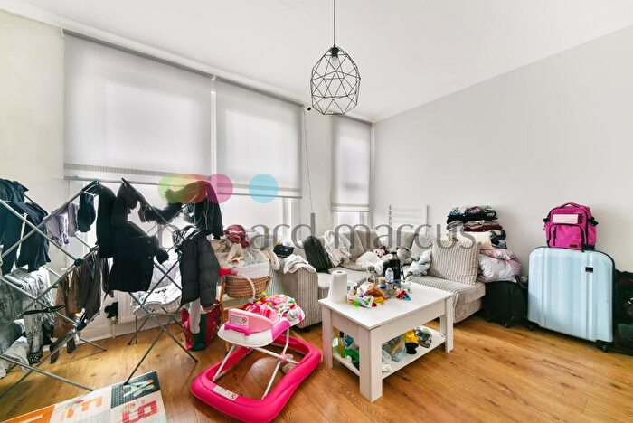 1 Bedroom Flat To Rent In Bensham Grove, Thornton Heath, CR7