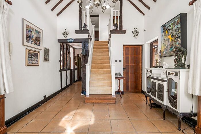 6 Bedroom Detached House For Sale In Eridge Road, Crowborough, TN6