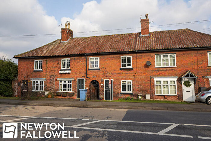 2 Bedroom Terraced House For Sale In Shop Row, Barnby Moor, DN22