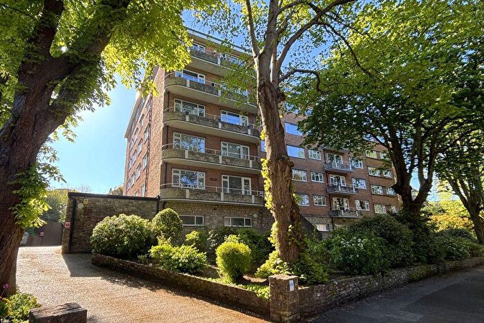 2 Bedroom Flat For Sale In Flat Crescent Court, Bournemouth, Dorset, BH2