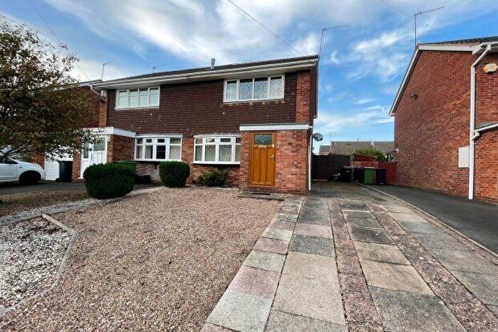 2 Bedroom Property To Rent In Marine Crescent, Stourbridge, DY8