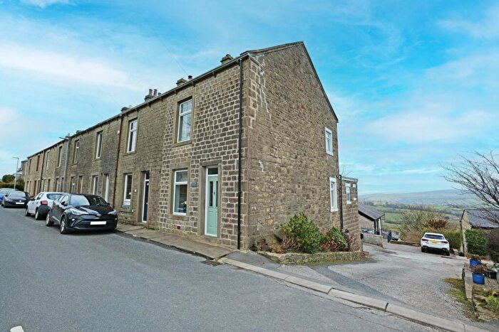 3 Bedroom Terraced House For Sale In Manchester Road, Barnoldswick, BB18