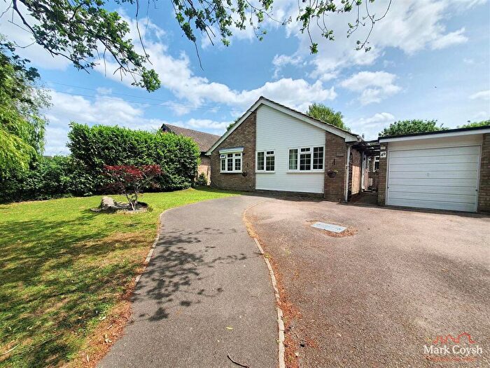 4 Bedroom Detached Bungalow For Sale In Woodlands Way, Southwater, Horsham, RH13
