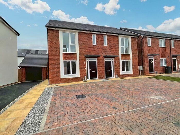 3 Bedroom Semi-Detached House To Rent In Palmer Way, Blythe Bridge, Stoke-On-Trent, ST11