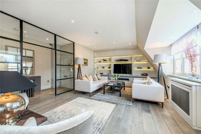 2 Bedroom Apartment To Rent In Elm Park Gardens, Chelsea, London, SW10