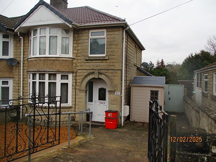 3 Bedroom Semi-Detached House To Rent In Bowood Road, Swindon, SN1